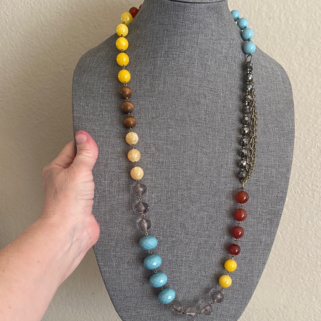 Erica Lyons Multicolor Acrylic Glass Wood Rhinestoned Beaded Necklace 25$